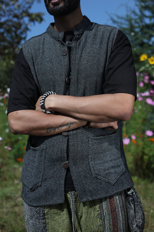 Handcrafted Woolen Waistcoat – Made from Warm Wool Shawl with Pockets