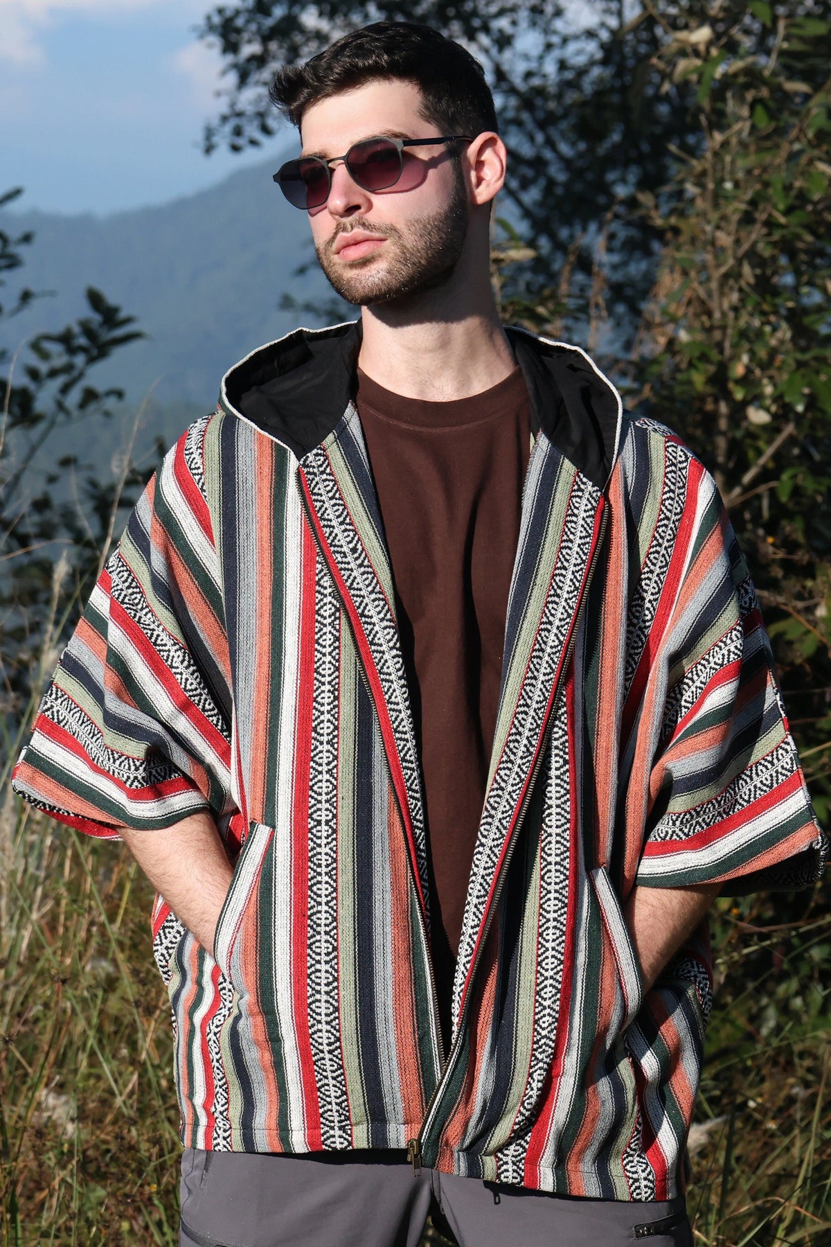Kaftan Jacket – Red Rust, front view showing the hood lining